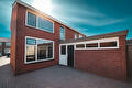Woning voorzien nieuwe kunststof kozijnen Een tekstuele versie van de afbeelding is hieronder toegevoegd.